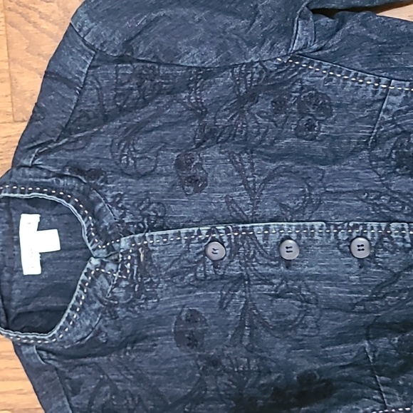Coldwater Creek Floral Embroidered Denim Jacket Size 10 - Picture 3 of 5